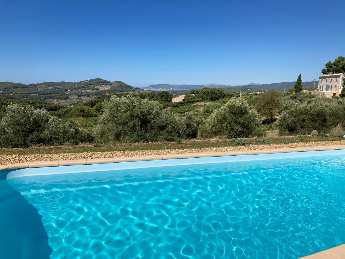 La Venturonne Appartement Neuf Rez De Jardin 45 M2 Vue Mer Et Vignes 10 Mn Des Plages Le Beausset Luaran gambar